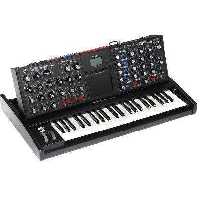 Mini moog voyager 20th anniversary